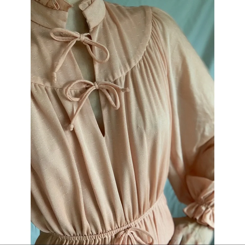 70s Vintage Peach Peasant Maxi Dress - Picture 9 of 15